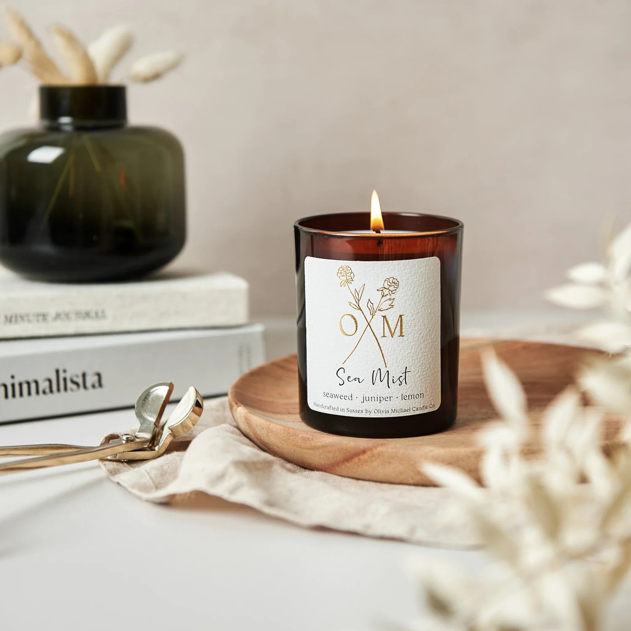 Seaweed and Juniper Scented Candle - Sea Mist