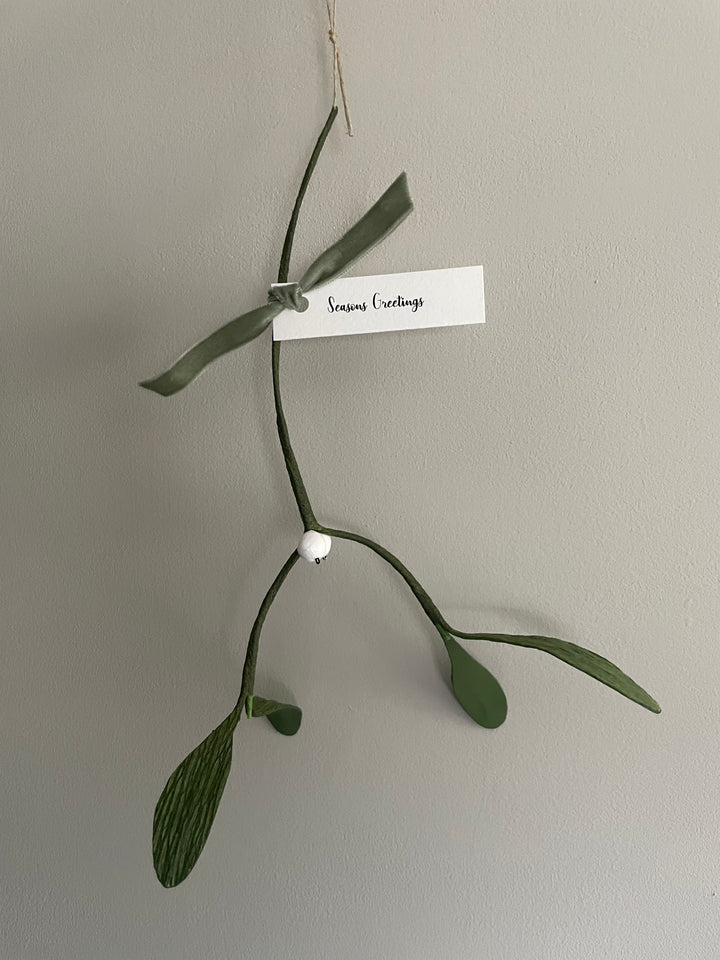 Single Mistletoe.