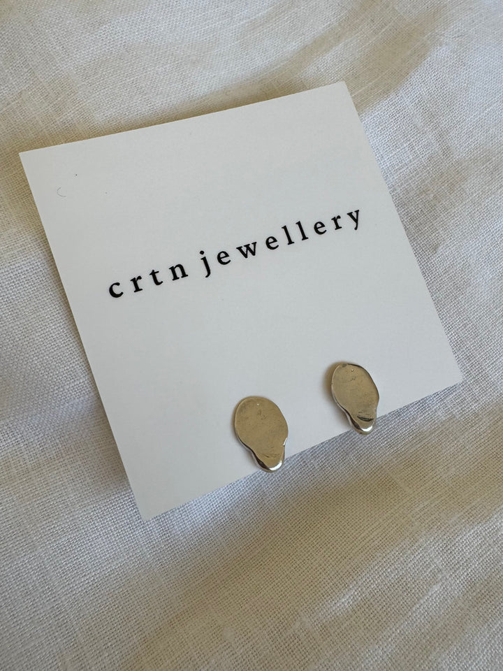 Recycled Silver Melting Studs