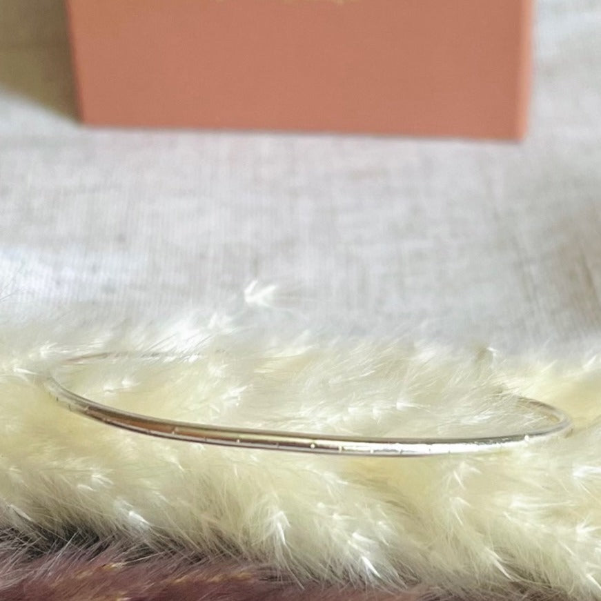 Recycled Sterling Silver slimline textured bangle