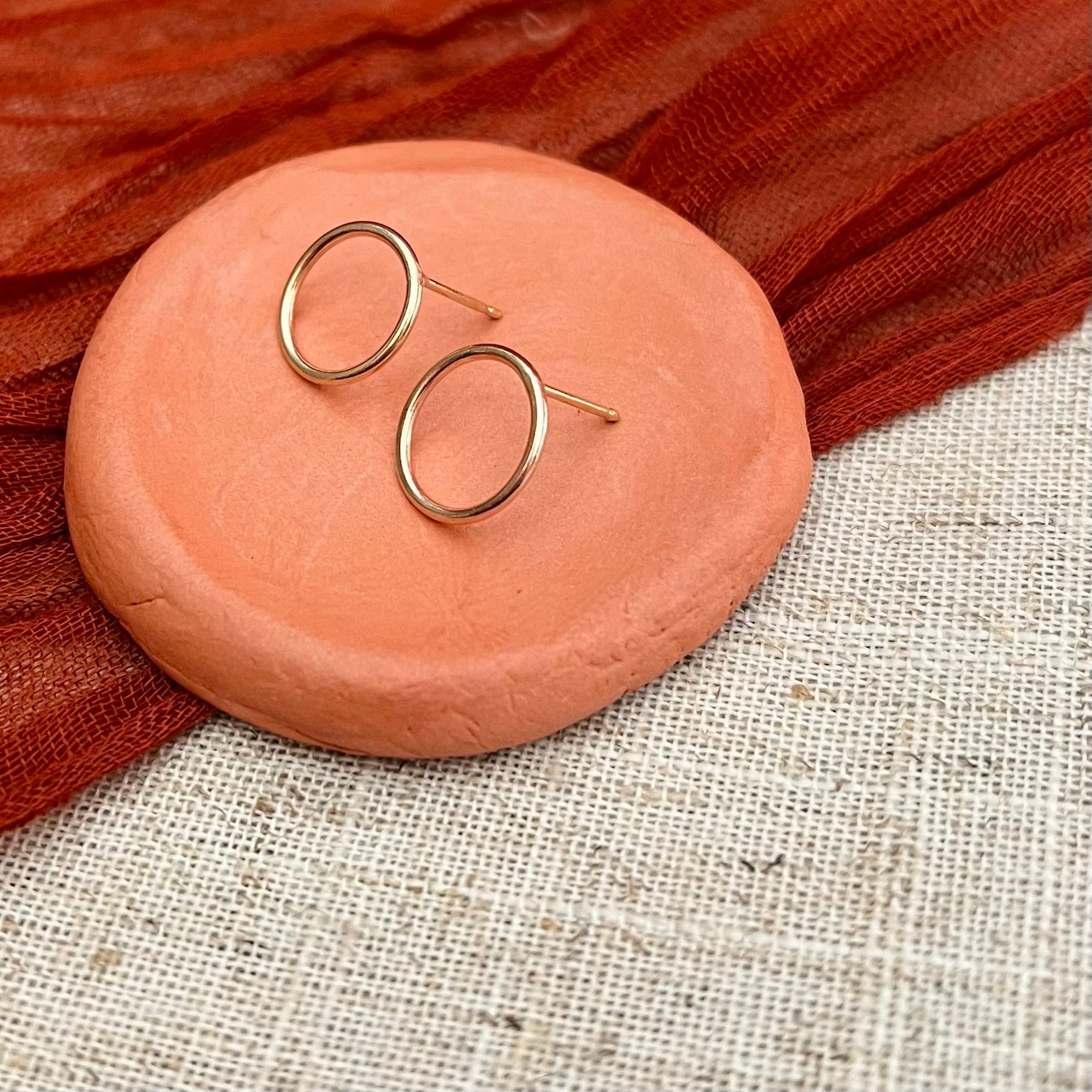 Recycled Gold circle earrings